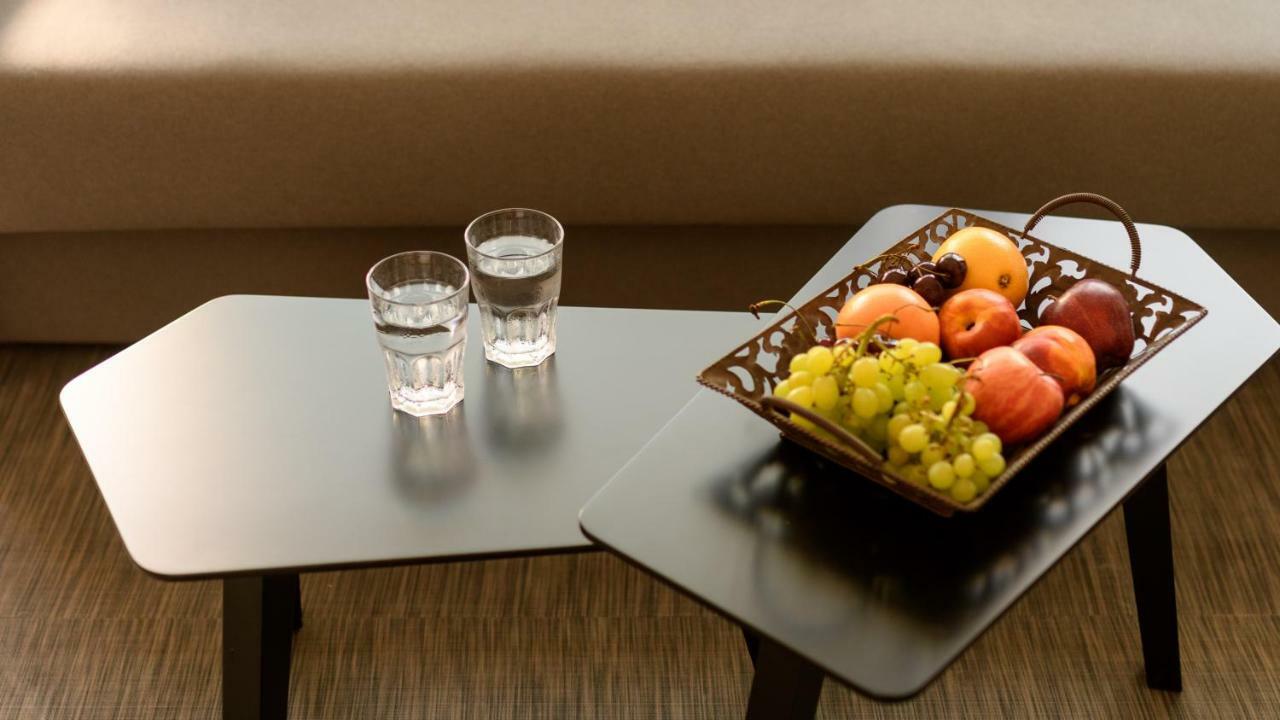 Fos Downtown Suites Афіни Екстер'єр фото